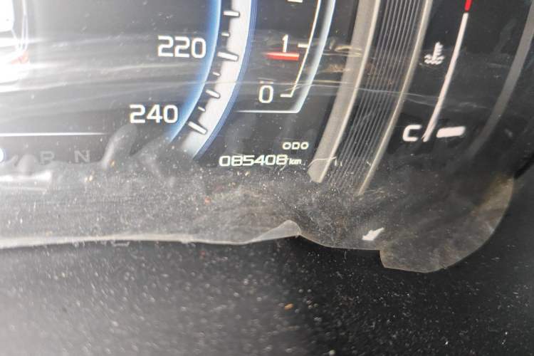 Used Geely Auto Emgrand X7 Sport 2016 1.8TD Automatic ZhiZun Version Odometer Close Up