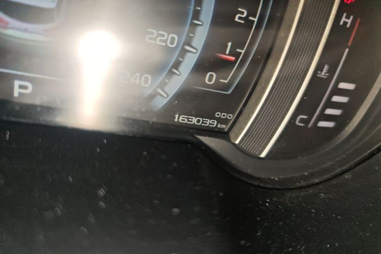 Used Geely Auto Emgrand X7 Sport 2016 1.8TD Automatic ZhiZun Version Odometer Close Up