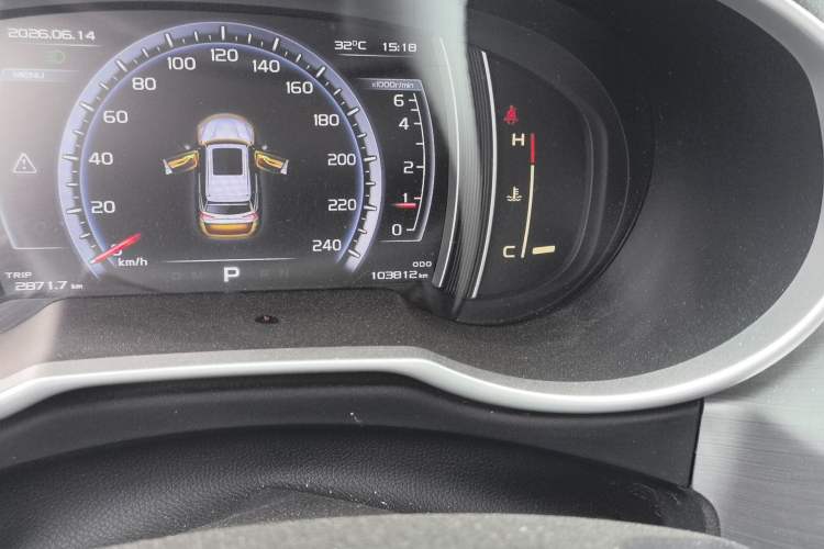 Used Geely Auto Emgrand X7 Sport 2016 1.8TD Automatic ZhiZun Version Odometer Close Up