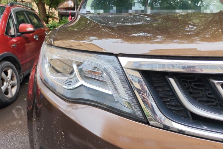 Used Geely Auto Emgrand X7 Sport 2016 1.8TD Automatic ZhiZun Version Right Front Headlight