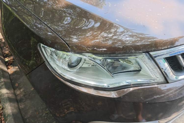 Used Geely Auto Emgrand X7 Sport 2016 1.8TD Automatic ZhiShang Model Right Front Headlight
