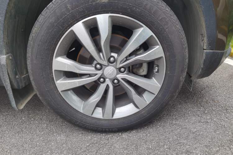 Used Geely Auto Emgrand X7 Sport 2016 1.8TD Automatic Smart Model Right Front Wheel Hub