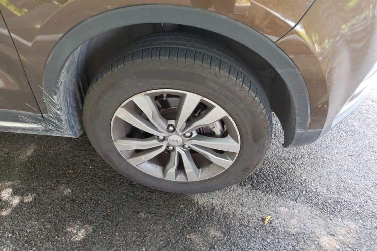 Used Geely Auto Emgrand X7 Sport 2016 1.8TD Automatic ZhiShang Model Right Front Wheel Hub