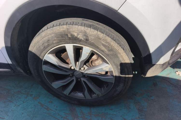 Used Geely Auto Emgrand X7 Sport 2016 1.8TD Automatic ZhiZun Version Right Front Wheel Hub