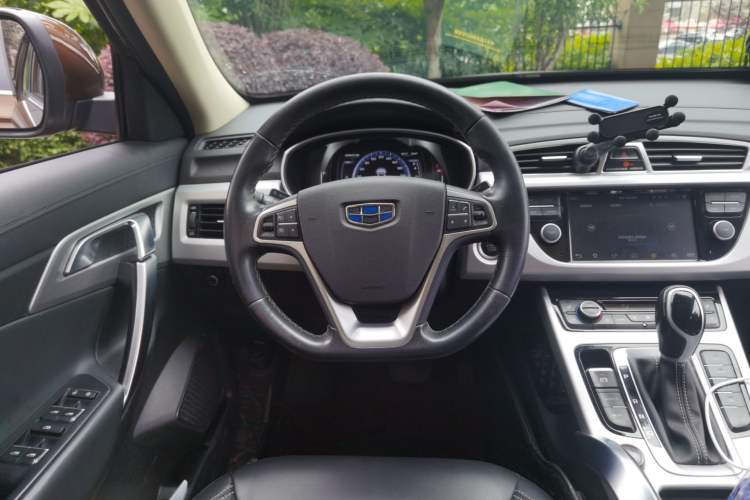 Used Geely Auto Emgrand X7 Sport 2016 1.8TD Automatic Smart Model Steering Wheel