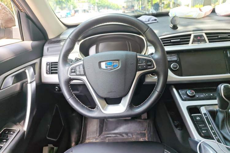 Used Geely Auto Emgrand X7 Sport 2016 1.8TD Automatic ZhiShang Model Steering Wheel