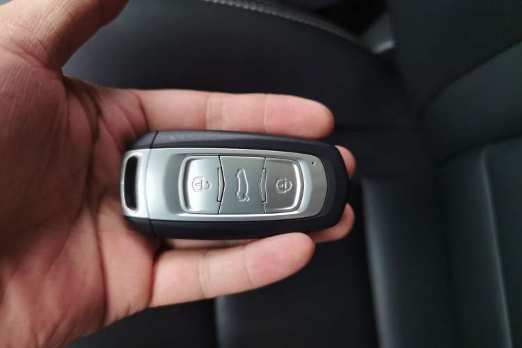 Used Geely Auto Emgrand X7 Sport 2016 1.8TD Automatic Smart Model Vehicle Key