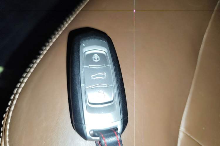 Used Geely Auto Emgrand X7 Sport 2016 1.8TD Automatic ZhiZun Version Vehicle Key