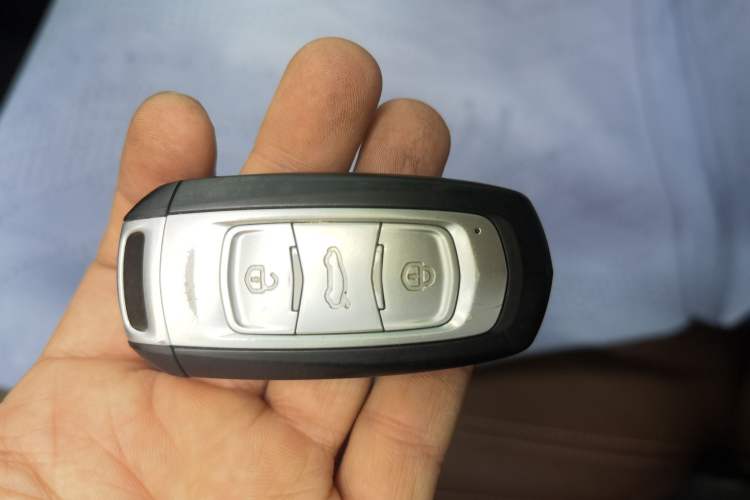 Used Geely Auto Emgrand X7 Sport 2016 1.8TD Automatic ZhiZun Version Vehicle Key