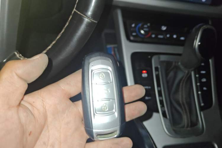 Used Geely Auto Emgrand X7 Sport 2016 1.8TD Automatic ZhiZun Version Vehicle Key