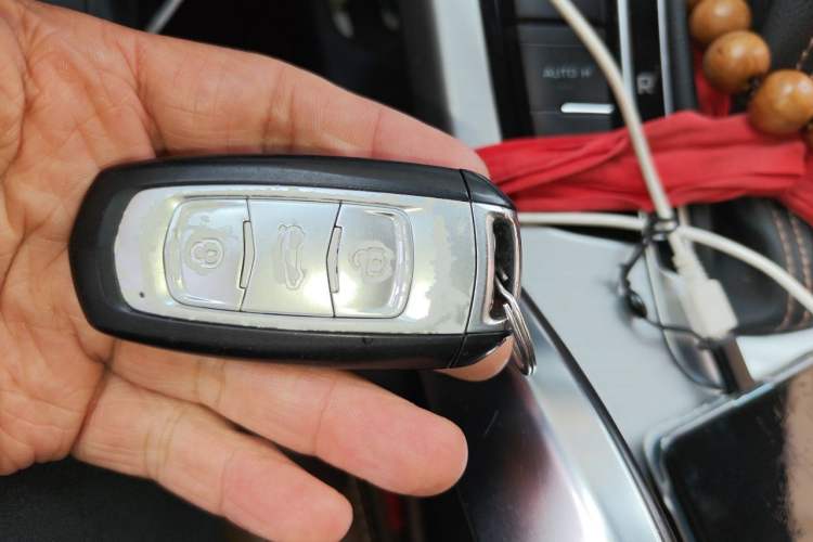 Used Geely Auto Emgrand X7 Sport 2016 1.8TD Automatic ZhiZun Version Vehicle Key