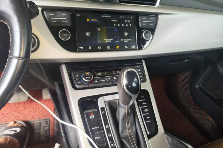Used Geely Auto Emgrand X7 Sport 2016 1.8TD Automatic ZhiZun Version Audio And AC Panel