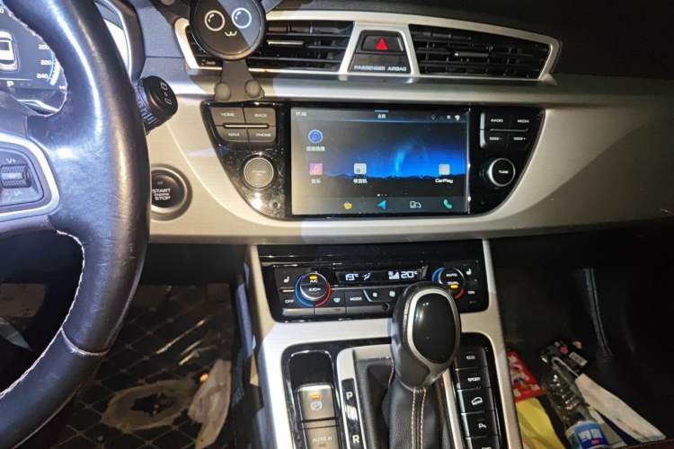 Used Geely Auto Emgrand X7 Sport 2016 1.8TD Automatic All-Wheel-Drive ZhiZun Edition Audio And AC Panel