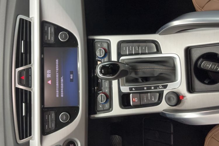 Used Geely Auto Emgrand X7 Sport 2016 1.8TD Automatic ZhiZun Version Audio And AC Panel