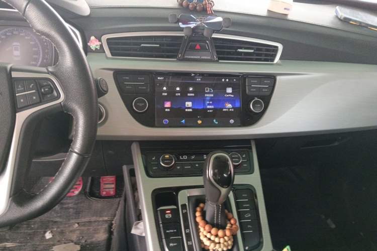 Used Geely Auto Emgrand X7 Sport 2016 1.8TD Automatic Smart Model Audio And AC Panel