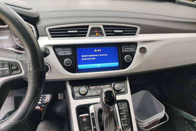 Used Geely Auto Emgrand X7 Sport 2016 1.8TD Automatic ZhiShang Model Audio And AC Panel