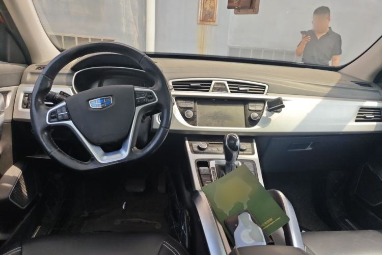 Used Geely Auto Emgrand X7 Sport 2016 1.8TD Automatic Smart Connectivity Version Center Console