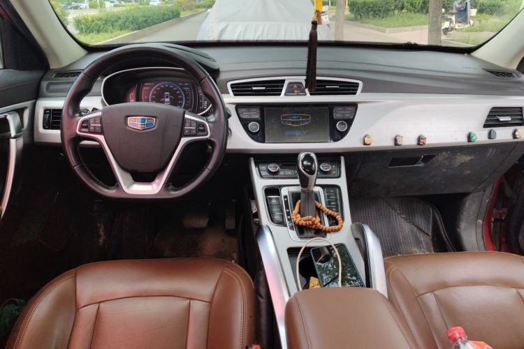 Used Geely Auto Emgrand X7 Sport 2016 1.8TD Automatic ZhiZun Version Center Console