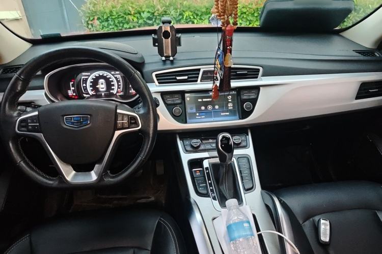 Used Geely Auto Emgrand X7 Sport 2016 1.8TD Automatic ZhiZun Version Center Console