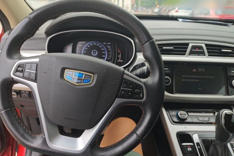 Used Geely Auto Emgrand X7 Sport 2016 1.8TD Automatic Smart Model Center Console