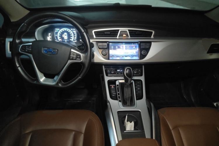 Used Geely Auto Emgrand X7 Sport 2016 1.8TD Automatic ZhiZun Version Center Console