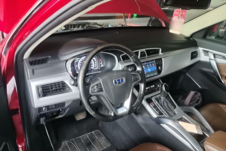 Used Geely Auto Emgrand X7 Sport 2016 1.8TD Automatic ZhiZun Version Center Console