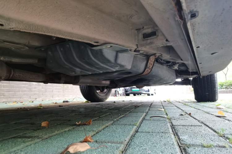Used Geely Auto Emgrand X7 Sport 2016 2.0L Manual Smart Connect Version Chassis Front Left