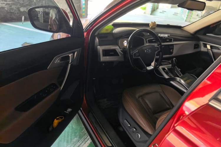 Used Geely Auto Emgrand X7 Sport 2016 1.8TD Automatic All-Wheel-Drive ZhiZun Edition Driver Seat