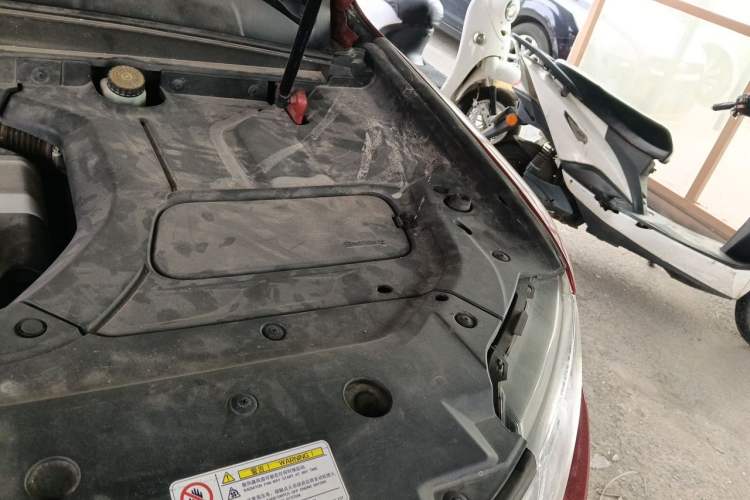 Used Geely Auto Emgrand X7 Sport 2016 1.8TD Automatic Smart Model Engine Bay Left