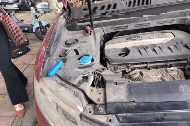 Used Geely Auto Emgrand X7 Sport 2016 2.0L Manual Smart Connect Version Engine Bay Right