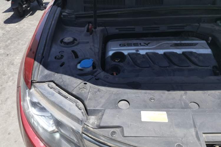 Used Geely Auto Emgrand X7 Sport 2016 1.8TD Automatic ZhiZun Version Engine Bay Right