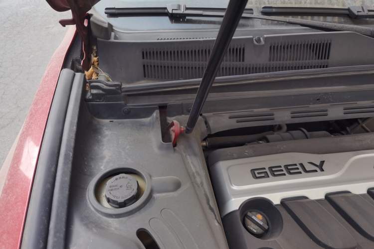 Used Geely Auto Emgrand X7 Sport 2016 1.8TD Automatic Smart Model Engine Bay Right