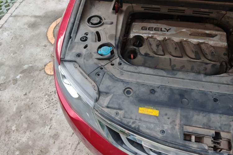 Used Geely Auto Emgrand X7 Sport 2016 1.8TD Automatic ZhiZun Version Engine Bay Right