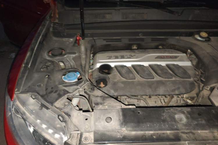 Used Geely Auto Emgrand X7 Sport 2016 1.8TD Automatic ZhiShang Model Engine Bay Right