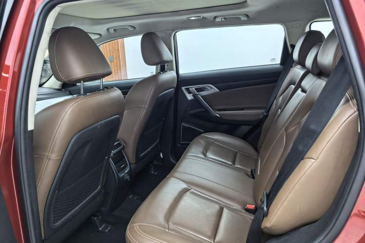 Used Geely Auto Emgrand X7 Sport 2016 1.8TD Automatic ZhiZun Version Exterior 5