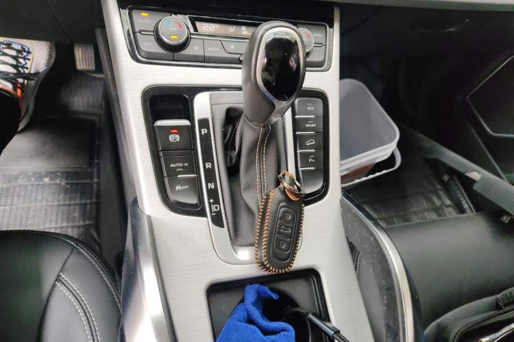 Used Geely Auto Emgrand X7 Sport 2016 1.8TD Automatic ZhiShang Model Gear Lever