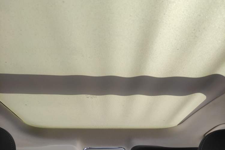 Used Geely Auto Emgrand X7 Sport 2016 2.0L Manual ZhiShang Version Headliner
