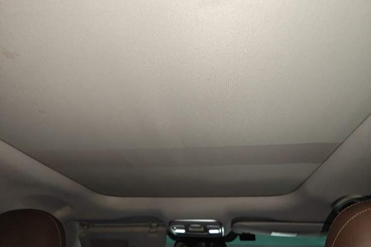 Used Geely Auto Emgrand X7 Sport 2016 1.8TD Automatic All-Wheel-Drive ZhiZun Edition Headliner