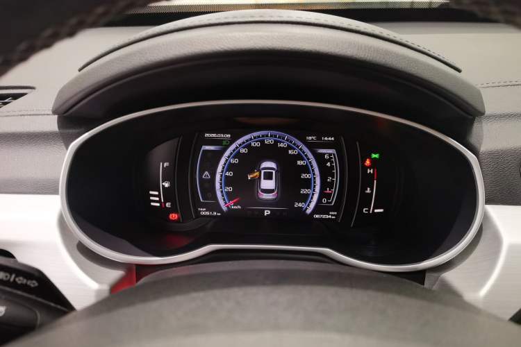 Used Geely Auto Emgrand X7 Sport 2016 1.8TD Automatic Smart Connectivity Version Instrument Cluster