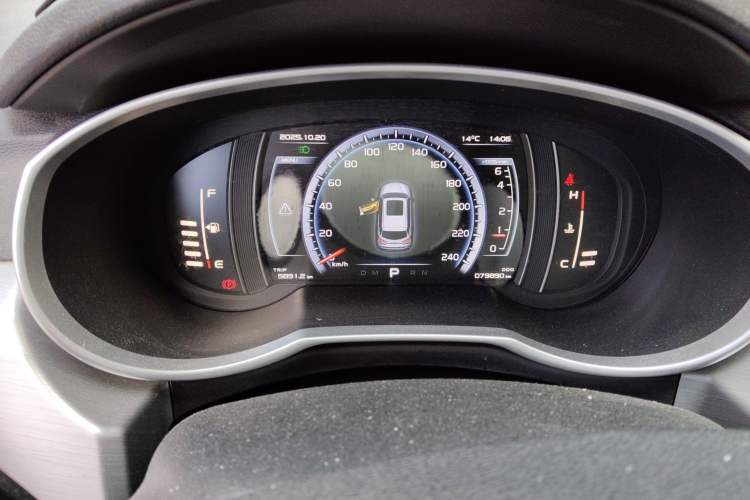 Used Geely Auto Emgrand X7 Sport 2016 1.8TD Automatic ZhiZun Version Instrument Cluster