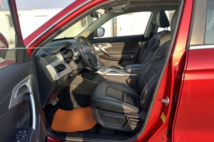 Used Geely Auto Emgrand X7 Sport 2016 1.8TD Automatic ZhiShang Model Interior 2
