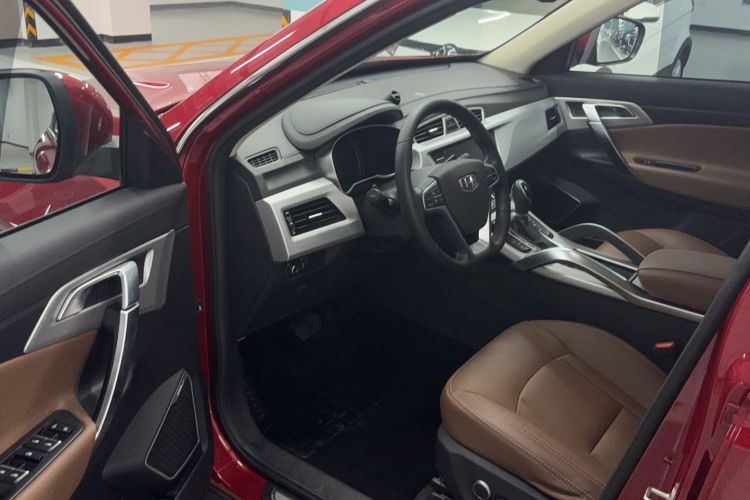 Used Geely Auto Emgrand X7 Sport 2016 1.8TD Automatic ZhiZun Version Interior 2