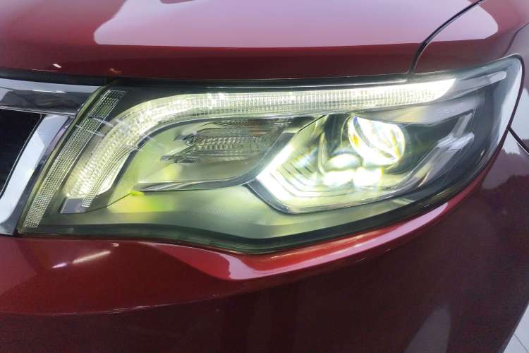 Used Geely Auto Emgrand X7 Sport 2016 1.8TD Automatic ZhiZun Version Left Front Headlight