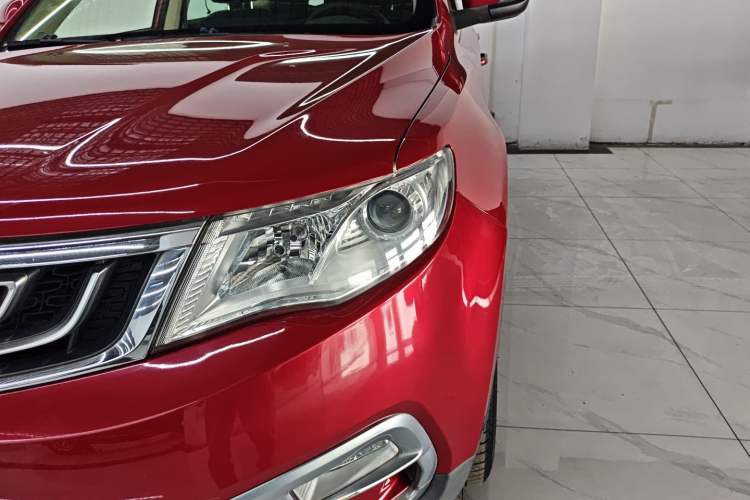 Used Geely Auto Emgrand X7 Sport 2016 1.8TD Automatic ZhiShang Model Left Front Headlight