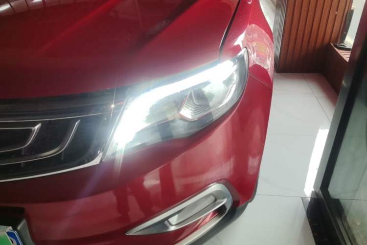 Used Geely Auto Emgrand X7 Sport 2016 1.8TD Automatic ZhiZun Version Left Front Headlight