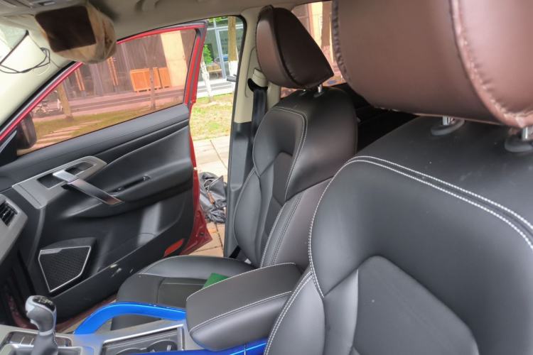 Used Geely Auto Emgrand X7 Sport 2016 2.0L Manual Smart Connect Version Left Front Seat