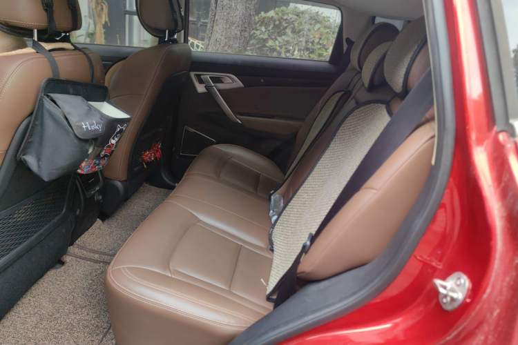 Used Geely Auto Emgrand X7 Sport 2016 1.8TD Automatic ZhiZun Version Left Rear Seat