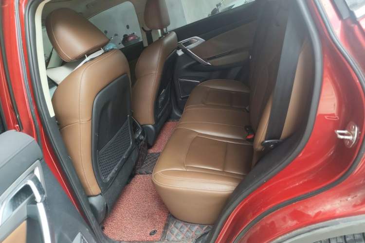 Used Geely Auto Emgrand X7 Sport 2016 1.8TD Automatic ZhiZun Version Left Rear Seat
