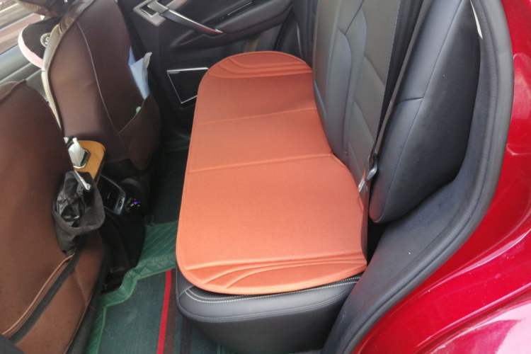 Used Geely Auto Emgrand X7 Sport 2016 1.8TD Automatic Smart Connectivity Version Left Rear Seat
