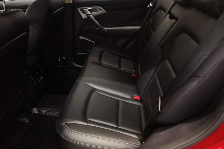 Used Geely Auto Emgrand X7 Sport 2016 1.8TD Automatic Smart Connectivity Version Left Rear Seat